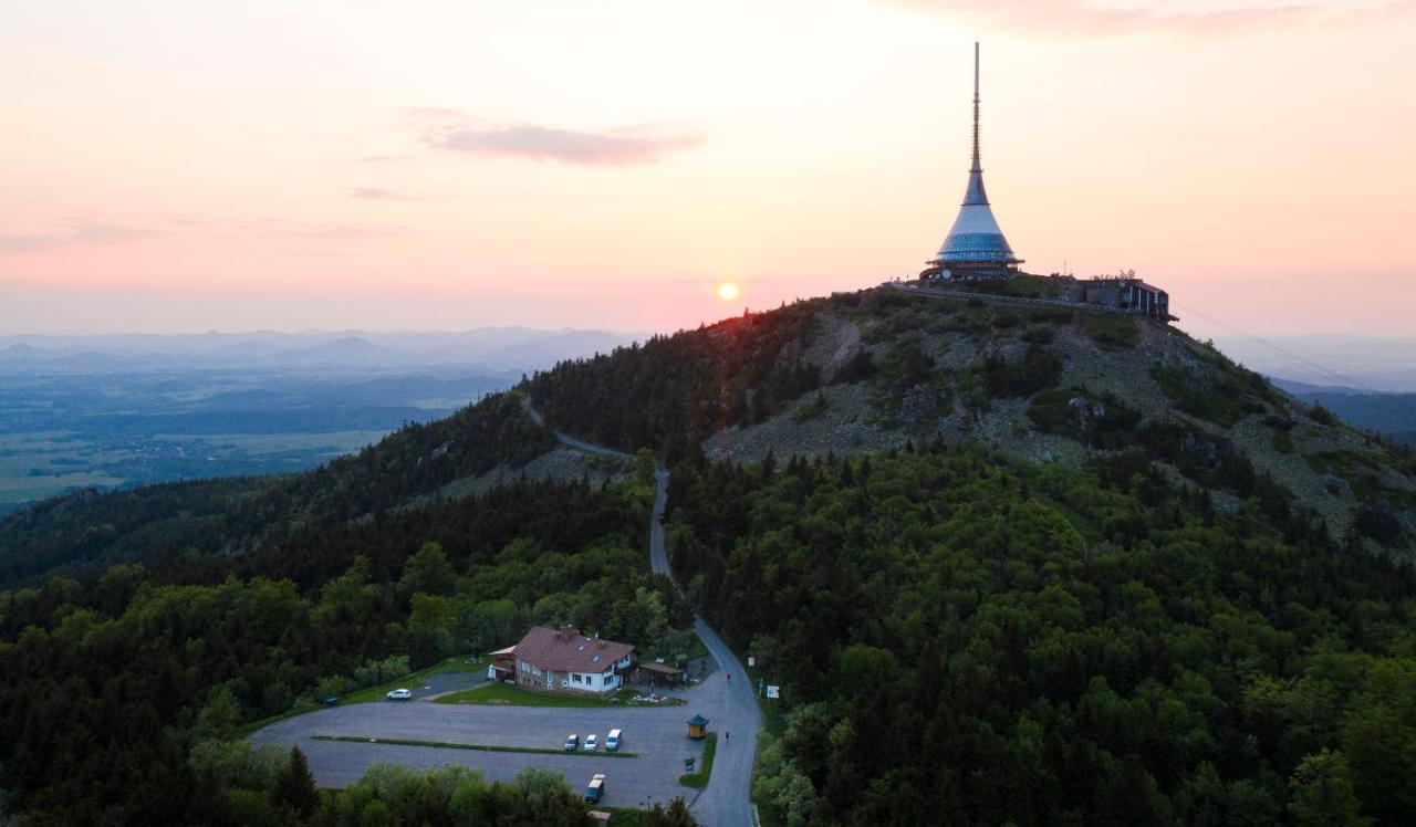 Horska Chata Jestedka Svetla pod Jestedem Exterior photo
