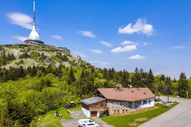 Horska Chata Jestedka Svetla pod Jestedem Exterior photo
